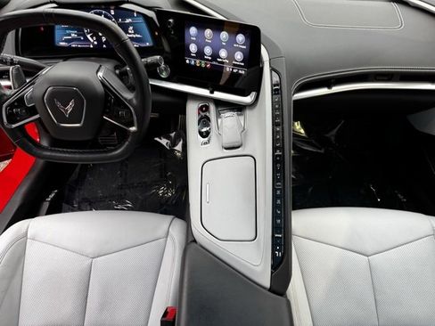 Used 2021 Chevrolet Corvette Stingray Preferred Cpe w/ Z51 Performance Package image 2