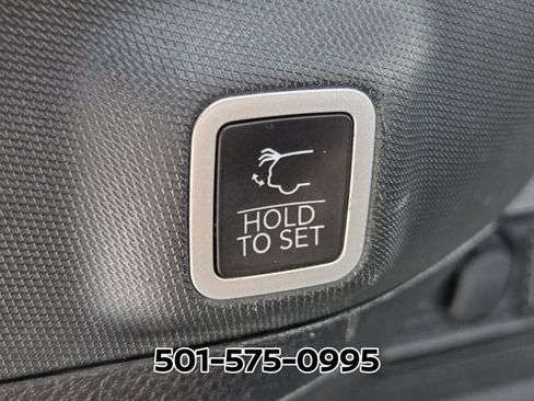 Used 2023 Jeep Grand Cherokee Altitude AWD/4WD image 15