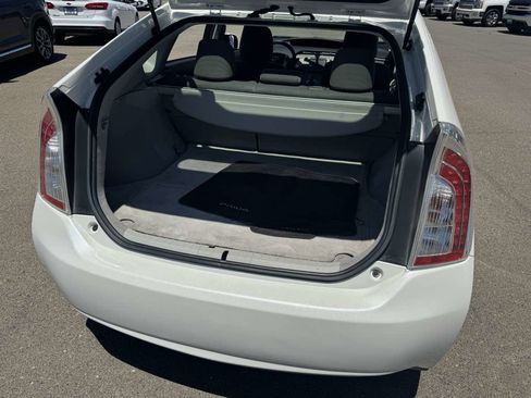 Used 2014 Toyota Prius Two FWD image 17