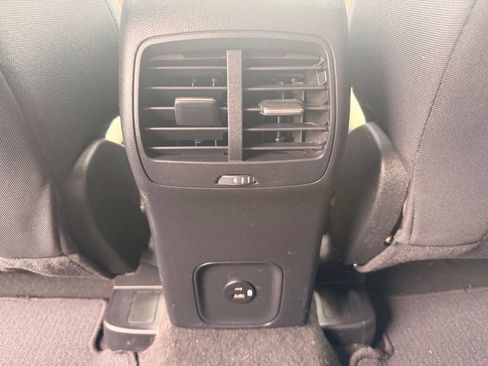Used 2020 Ford Escape SE FWD image 31
