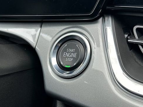 Used 2025 Chevrolet Trax LT w/ Driver Confidence Package image 34