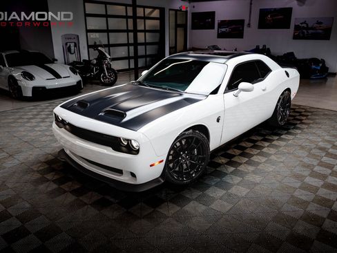 Used 2023 Dodge Challenger SRT Hellcat RWD image 10