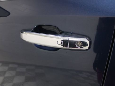 Used 2021 Chevrolet Silverado 1500 LTZ w/ Z71 Off-Road Package image 18