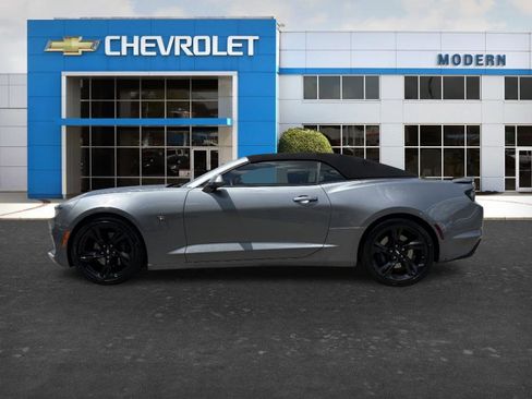Used 2020 Chevrolet Camaro SS RWD image 2