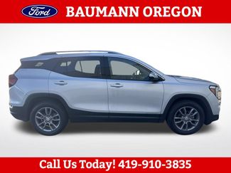 Used 2022 GMC Terrain SLT w/ LPO, Floor Liner Package FWD video 2