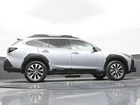 Used 2025 Subaru Outback Touring XT w/ Popular Package #2 image 7