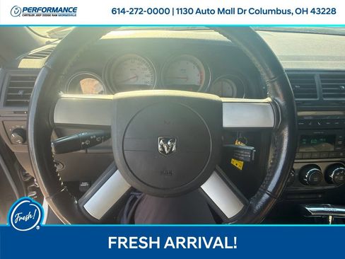 Used 2010 Dodge Challenger R/T RWD image 17