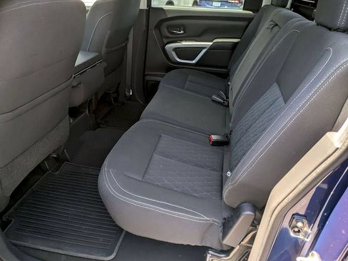 Used 2017 Nissan Titan SV AWD/4WD image 19