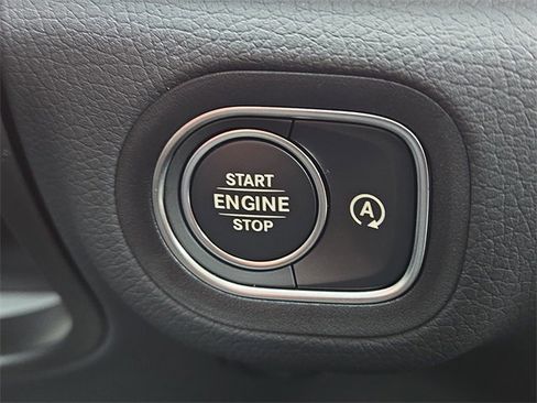 New 2026 Mercedes-Benz GLS 450 4MATIC image 11