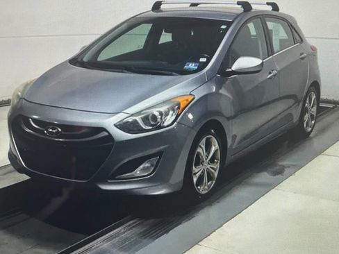 Used 2013 Hyundai Elantra GT w/ Touch & Go Pkg FWD image 2