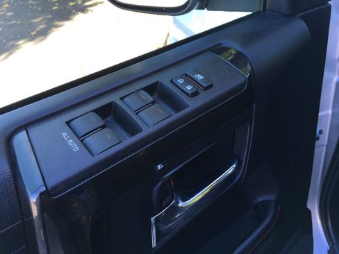 Used 2018 Toyota 4Runner TRD Off-Road w/ TRD Performance Package AWD/4WD image 19