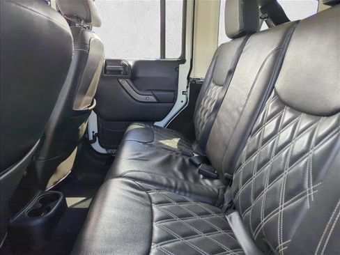 Used 2018 Jeep Wrangler Unlimited Sport S image 17