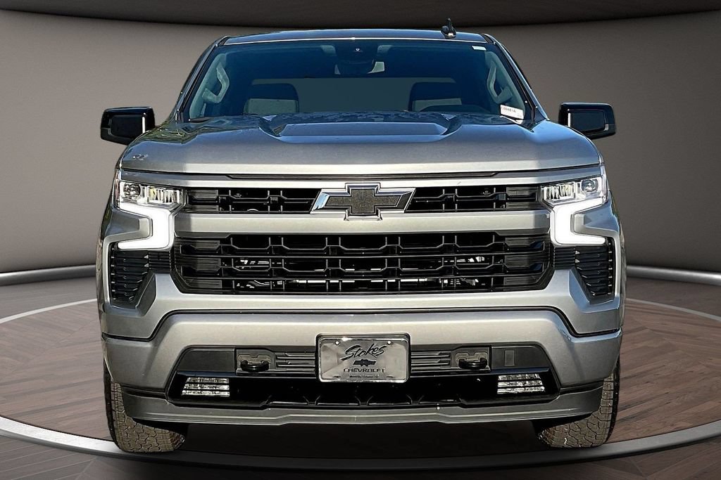 Used 2023 Chevrolet Silverado 1500 RST RWD image 2