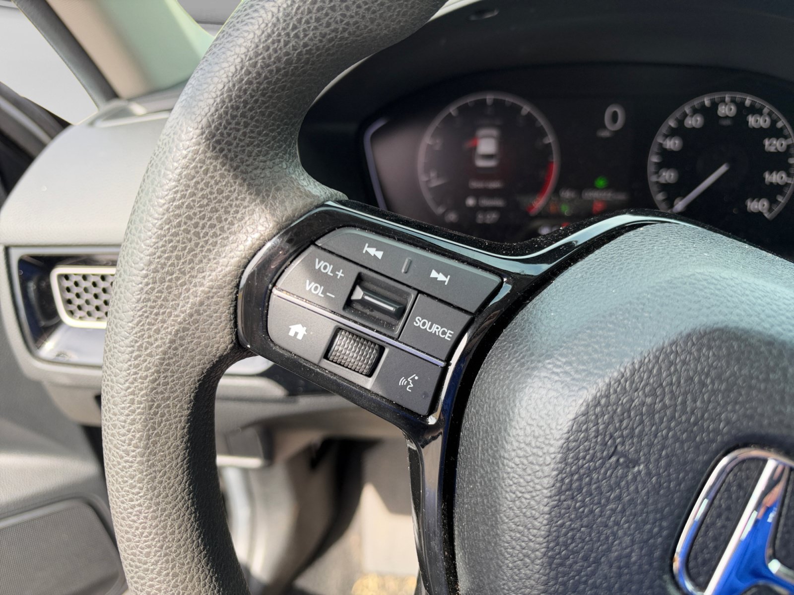 Used 2025 Honda Civic LX image 24