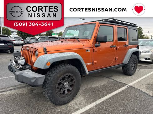 Used 2011 Jeep Wrangler Unlimited Rubicon w/ Trailer Tow Group AWD/4WD image 1