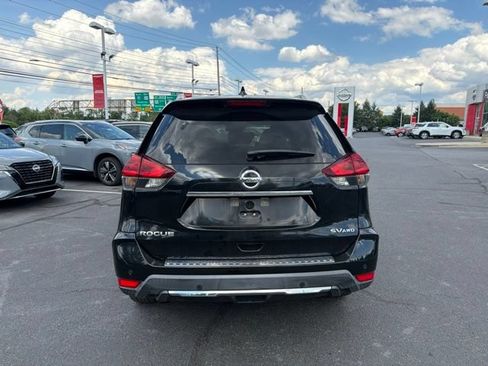Certified 2019 Nissan Rogue SV AWD/4WD image 5