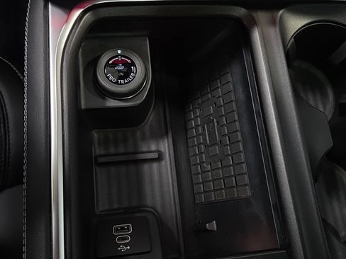 Used 2025 Ford Expedition Max Platinum AWD/4WD image 27