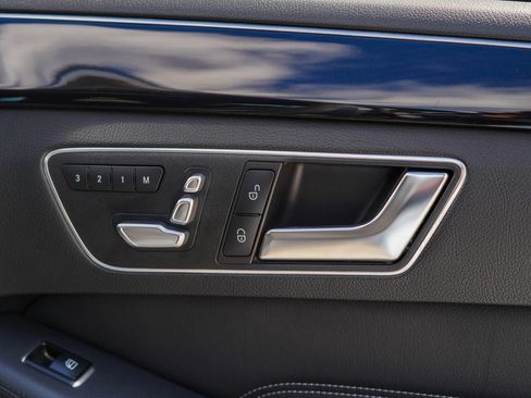 Used 2015 Mercedes-Benz E 250 BlueTEC 4MATIC Sedan image 27