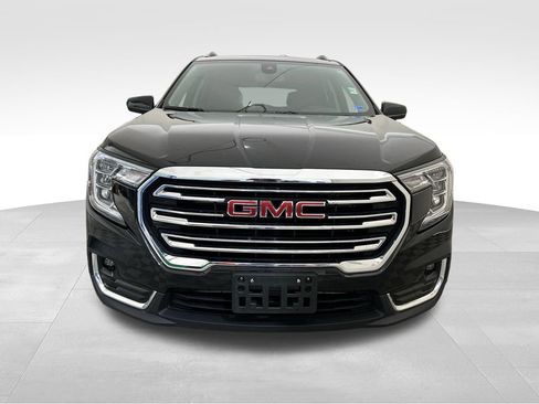 Used 2024 GMC Terrain SLT AWD/4WD image 9
