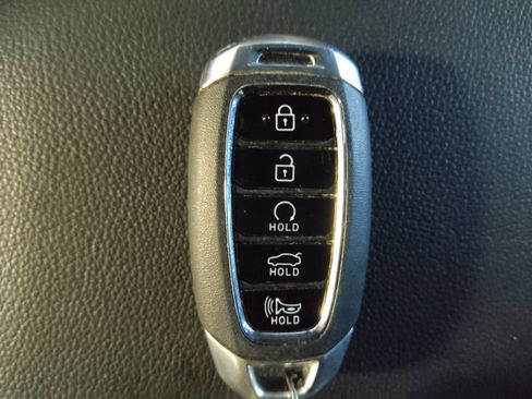 Used 2023 Hyundai Elantra SEL w/ Convenience Package FWD image 32