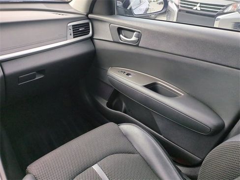 Used 2020 Kia Optima S image 16
