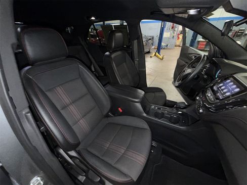 Used 2023 Chevrolet Equinox RS image 27