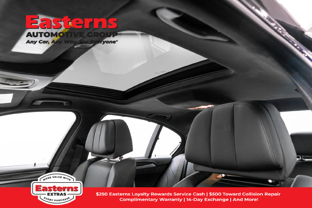 Used 2015 BMW M5 RWD image 65