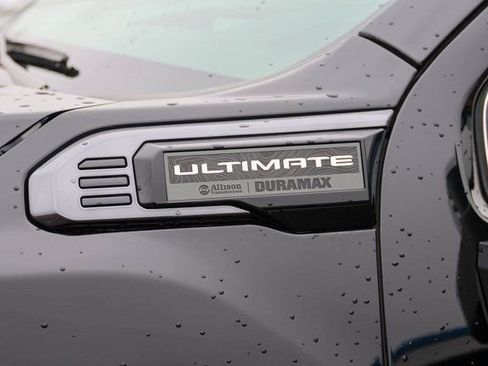 Used 2024 GMC Sierra 3500 Denali Ultimate image 8