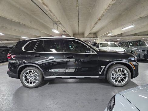 Certified 2026 BMW X5 sDrive40i w/ Parking Assistance Package RWD image 4