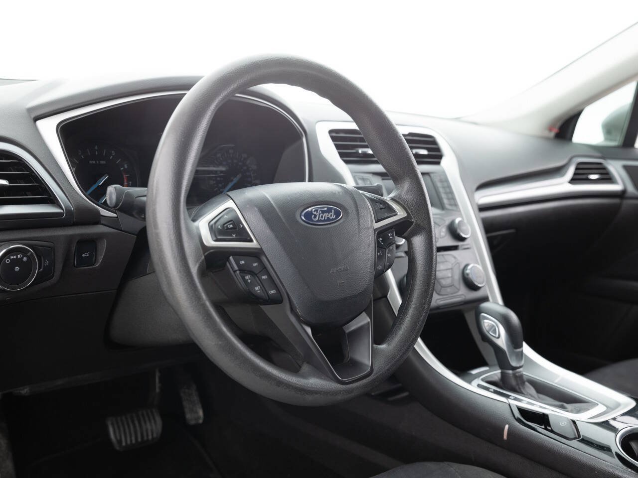 Used 2014 Ford Fusion SE FWD image 23