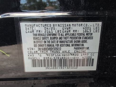 Used 2025 Nissan Sentra SV FWD image 35