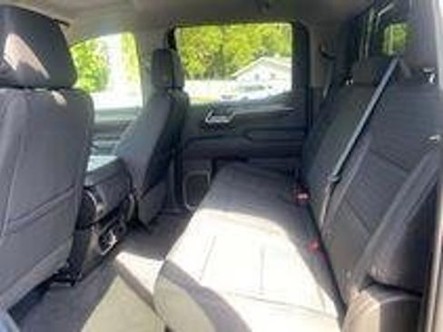 Used 2022 Chevrolet Silverado 1500 LT AWD/4WD image 10