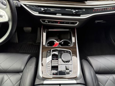 Used 2024 BMW X7 xDrive40i image 29