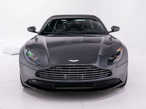 Used 2023 Aston Martin DB11 Volante RWD image 9
