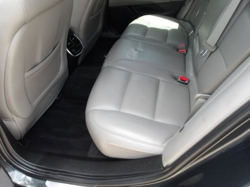 Used 2013 Cadillac XTS Luxury w/ Driver Awareness Package FWD image 17