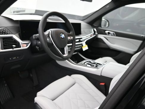 New 2026 BMW X5 sDrive40i w/ Premium Package RWD image 11