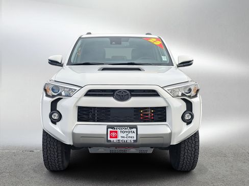 Used 2023 Toyota 4Runner TRD Off-Road Premium w/ Moonroof Package AWD/4WD image 8