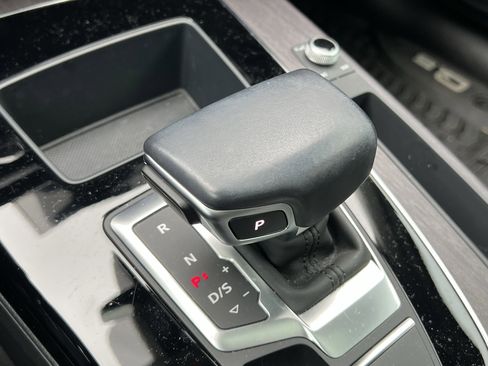 Used 2022 Audi Q5 2.0T Premium w/ Convenience Package image 26