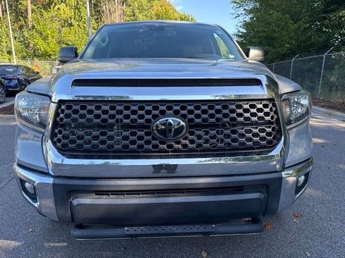 Used 2020 Toyota Tundra SR5 w/ SR5 Leather Package AWD/4WD image 10