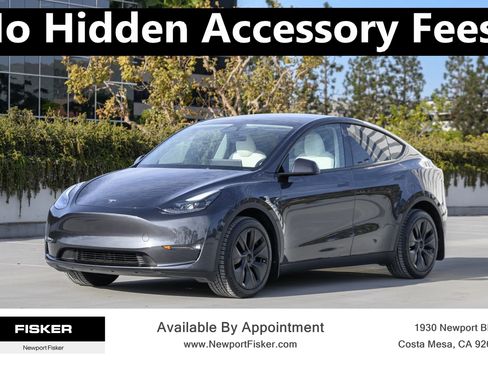 Used 2024 Tesla Model Y Long Range AWD/4WD image 1