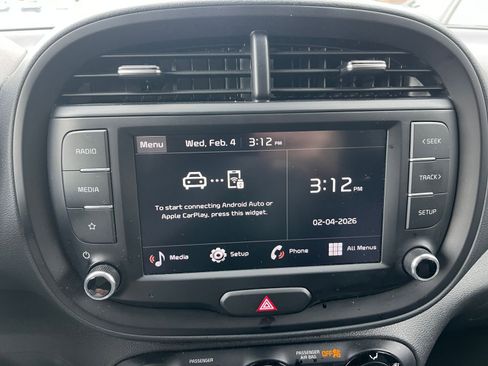 Used 2025 Kia Soul LX w/ LX Technology Package image 17
