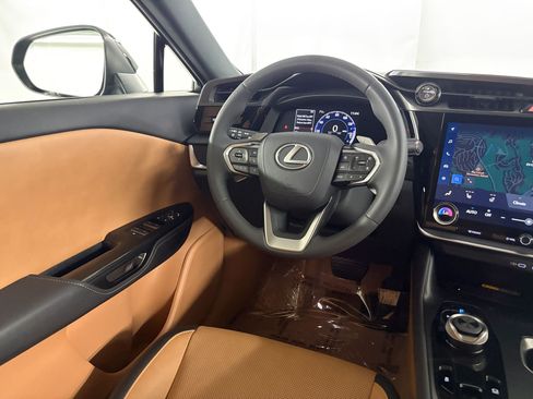 Used 2024 Lexus RZ 300e Premium FWD image 29