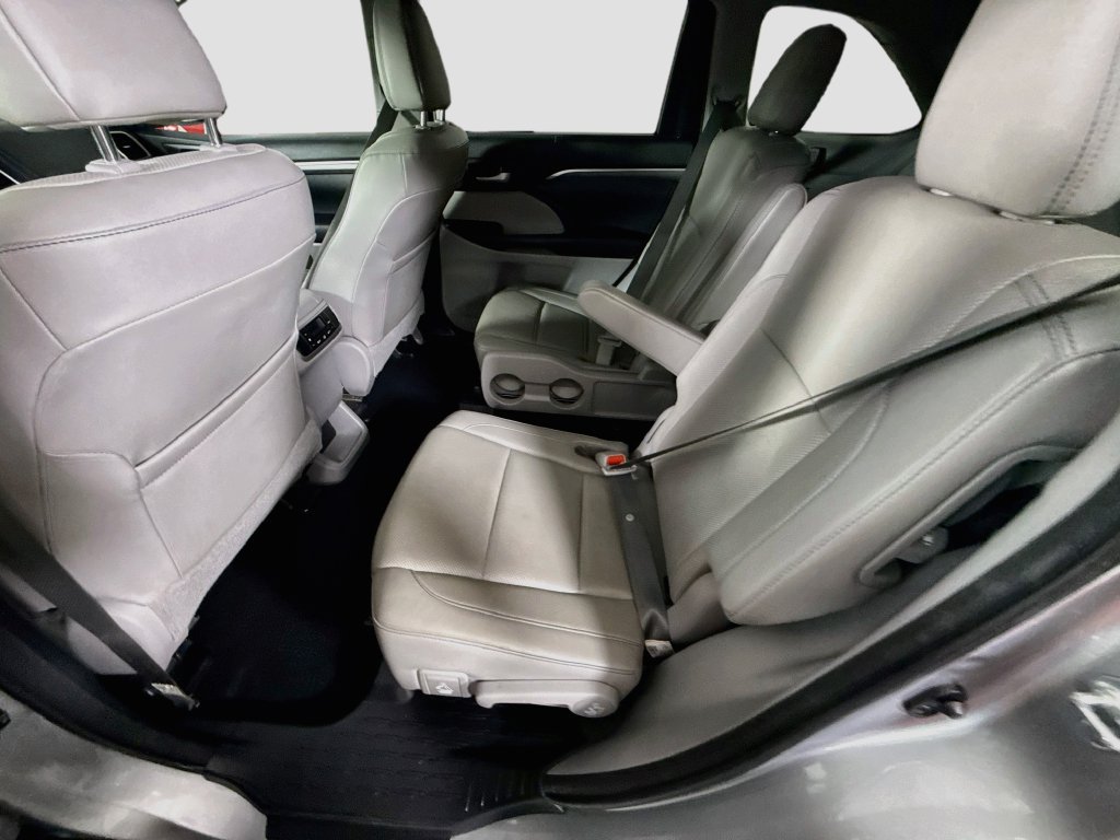 Certified 2018 Toyota Highlander Limited AWD/4WD image 28