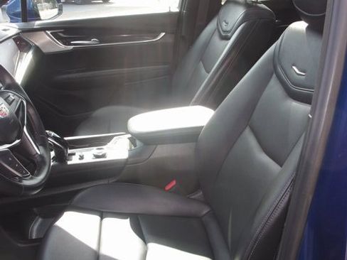 Used 2025 Cadillac XT5 Premium Luxury image 27