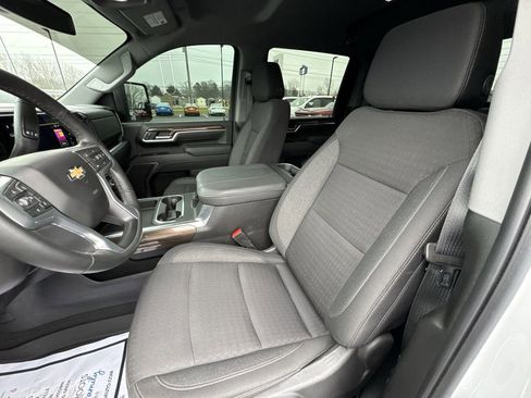 Used 2025 Chevrolet Silverado 2500 LT w/ Z71 Chrome Sport Edition image 11