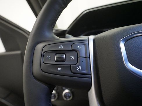 Used 2025 GMC Sierra 1500 Elevation image 17