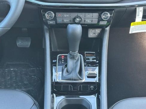 New 2026 Jeep Compass Latitude image 8