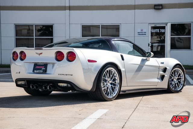Used 2011 Chevrolet Corvette ZR1 w/ Preferred Equipment Group RWD image 4