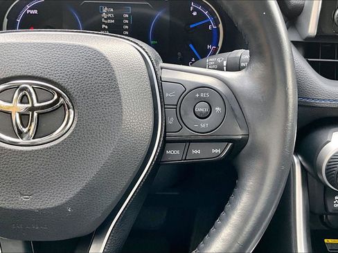 Used 2020 Toyota RAV4 XSE image 19