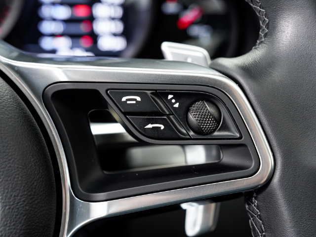 Certified 2018 Porsche 911 Carrera RWD image 15